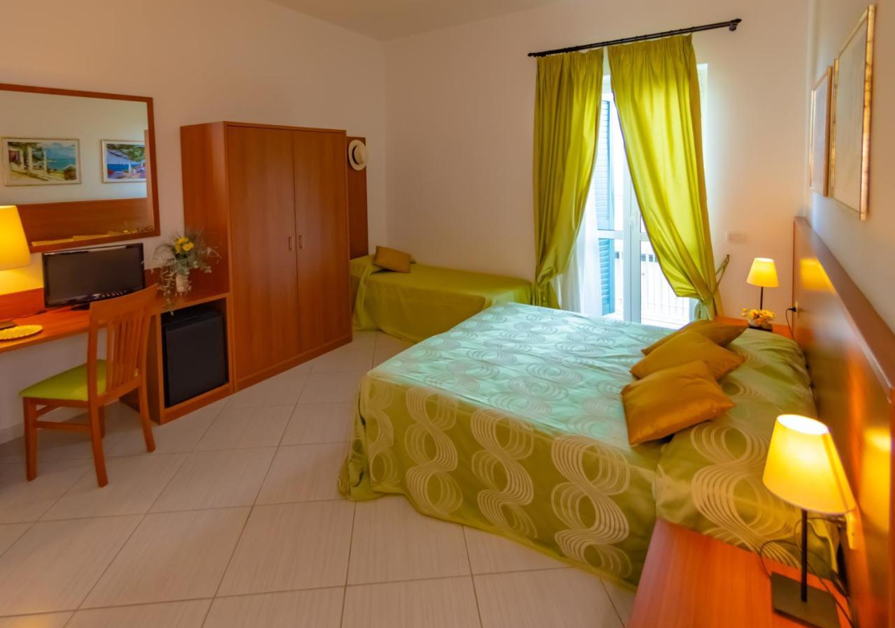 Hotel Solaria رودي غارغانيكو المظهر الخارجي الصورة