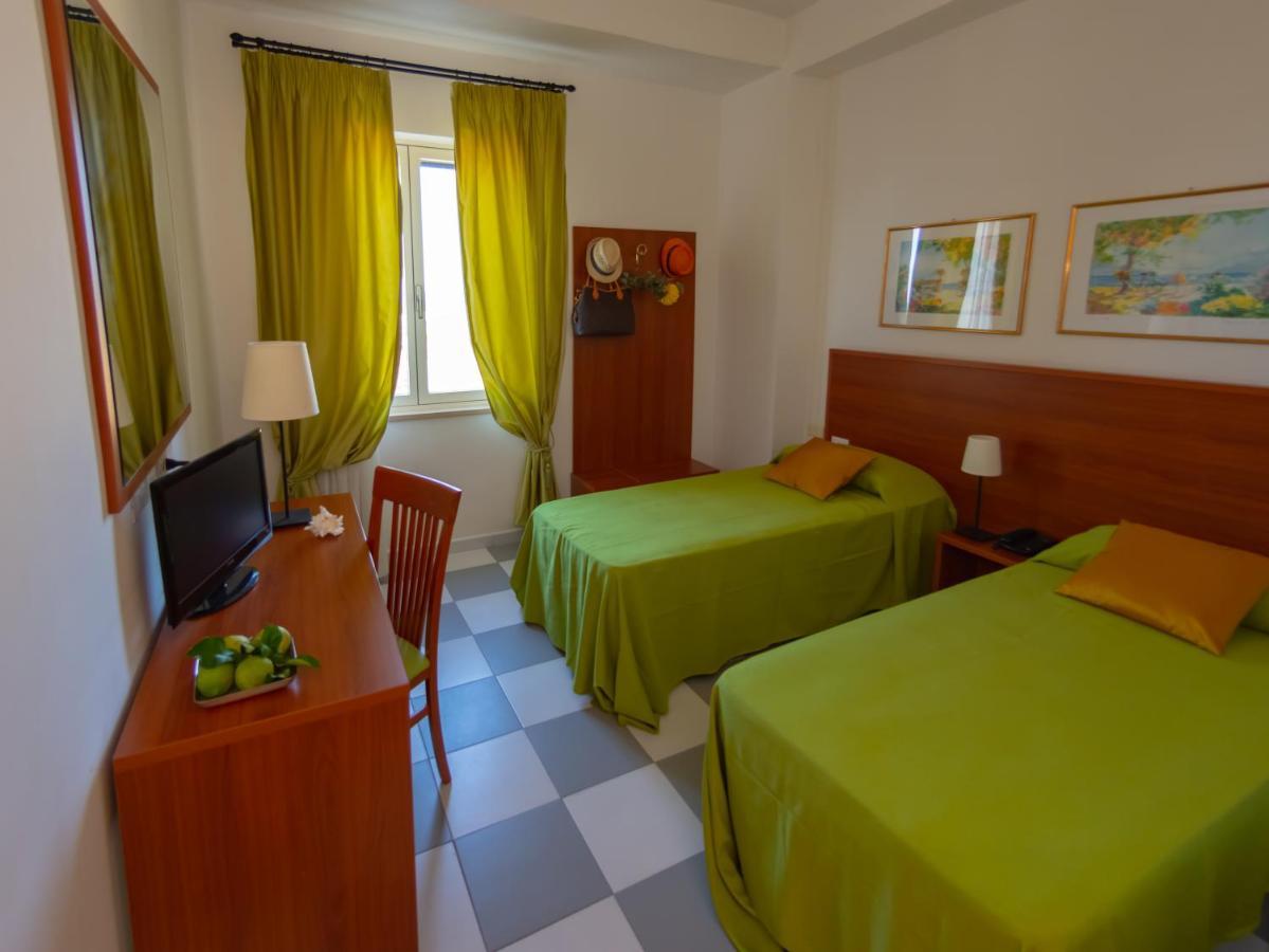 Hotel Solaria رودي غارغانيكو المظهر الخارجي الصورة